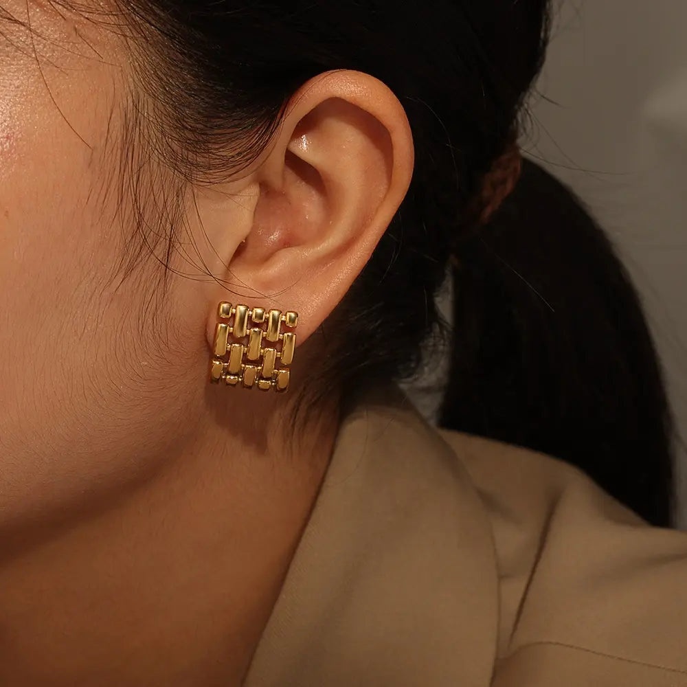 Weave studs