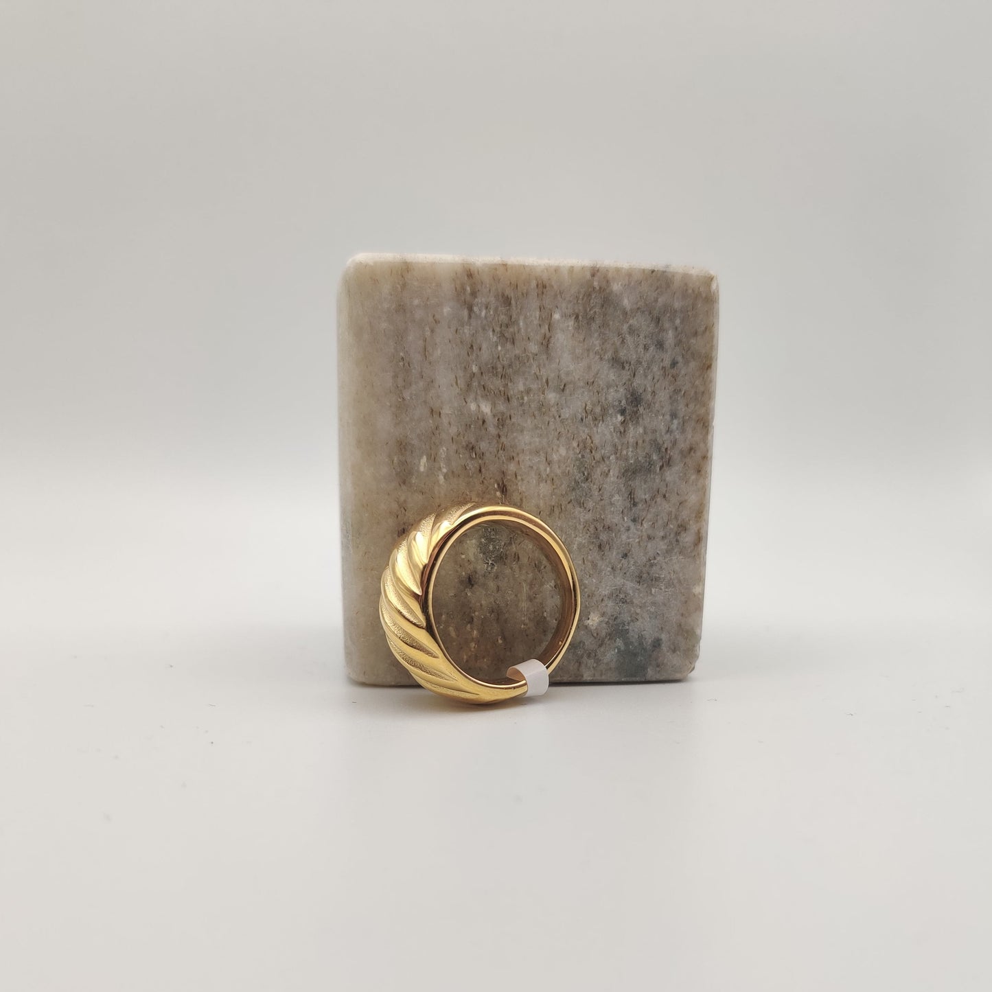 Ribbed Dome ring