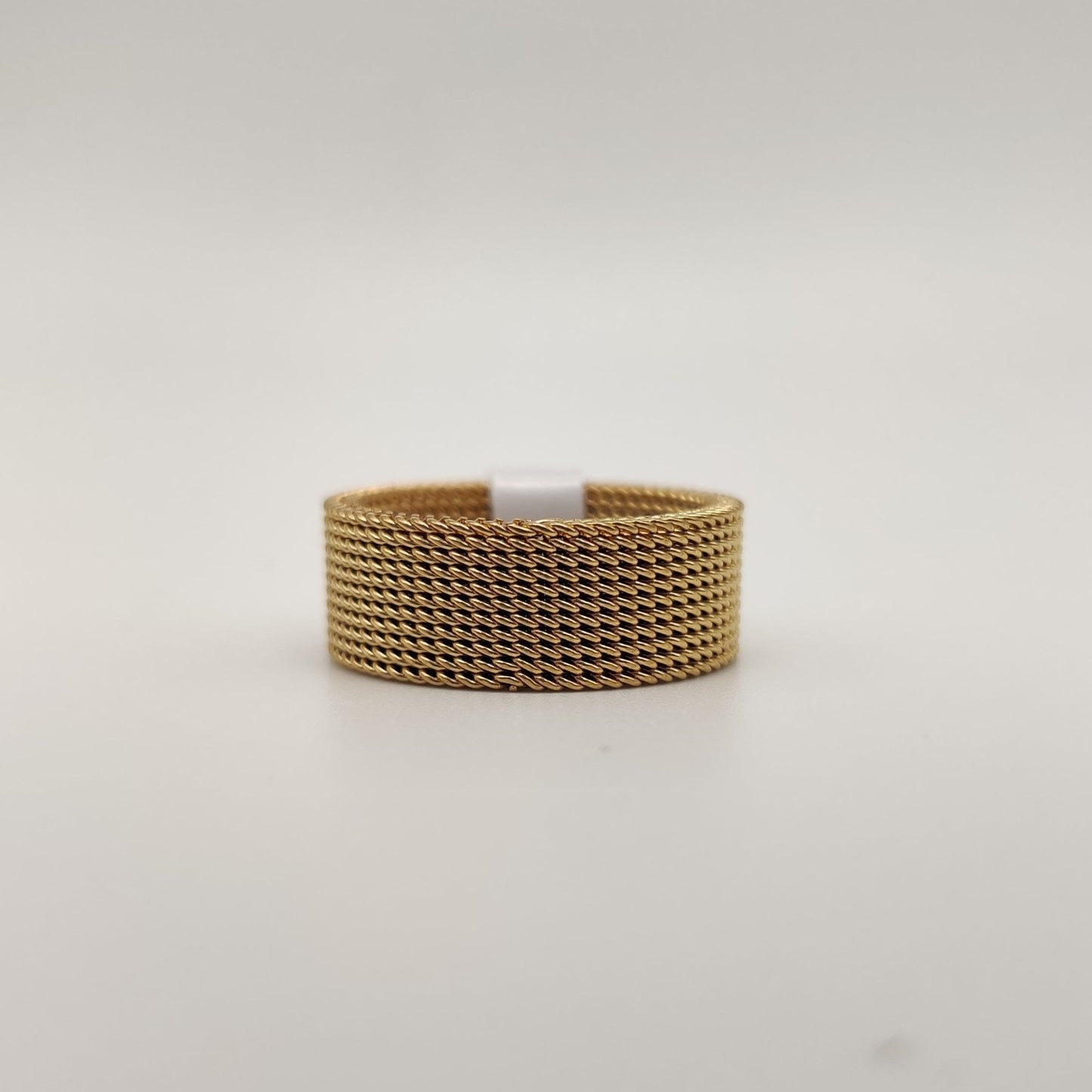 Mesh band