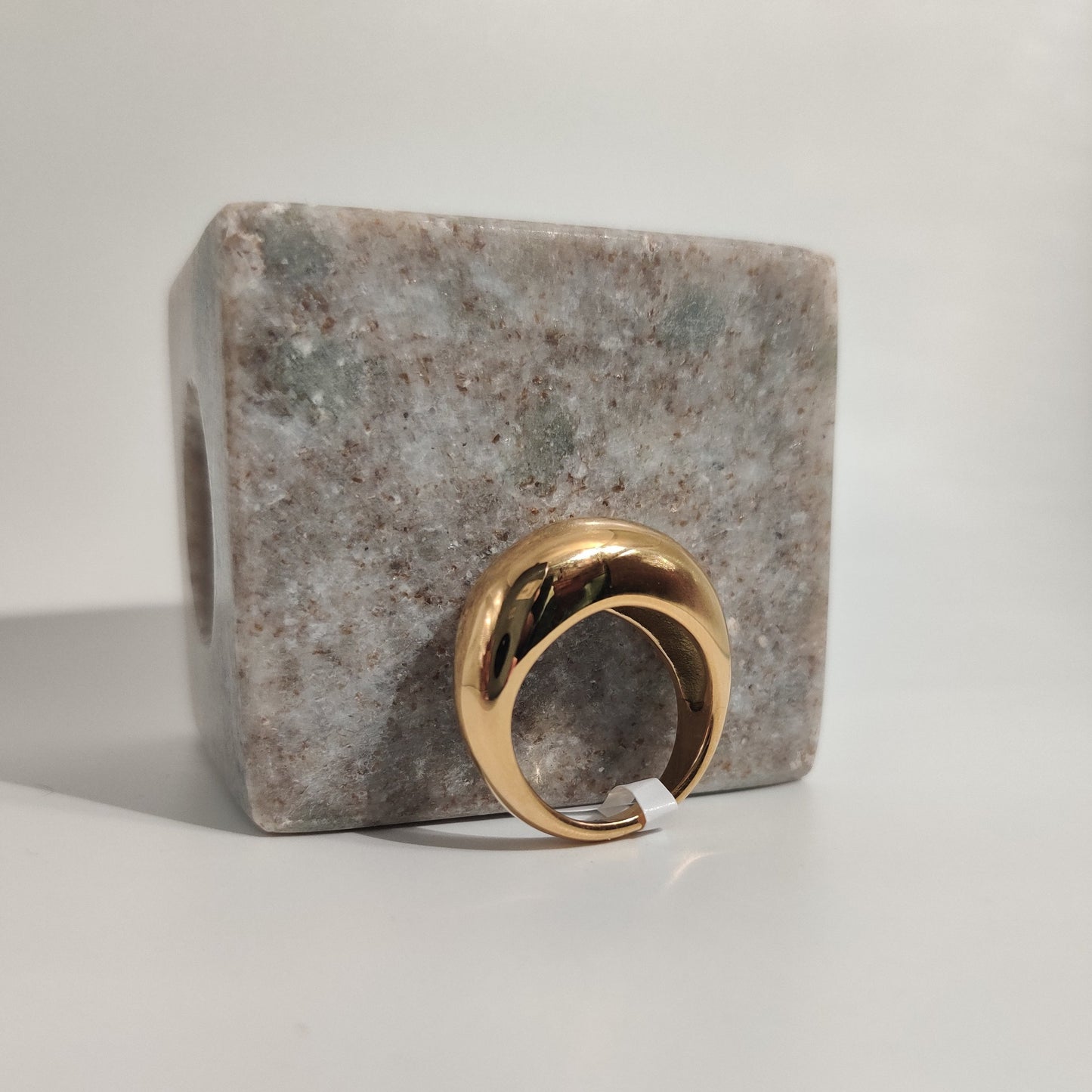 Dome ring