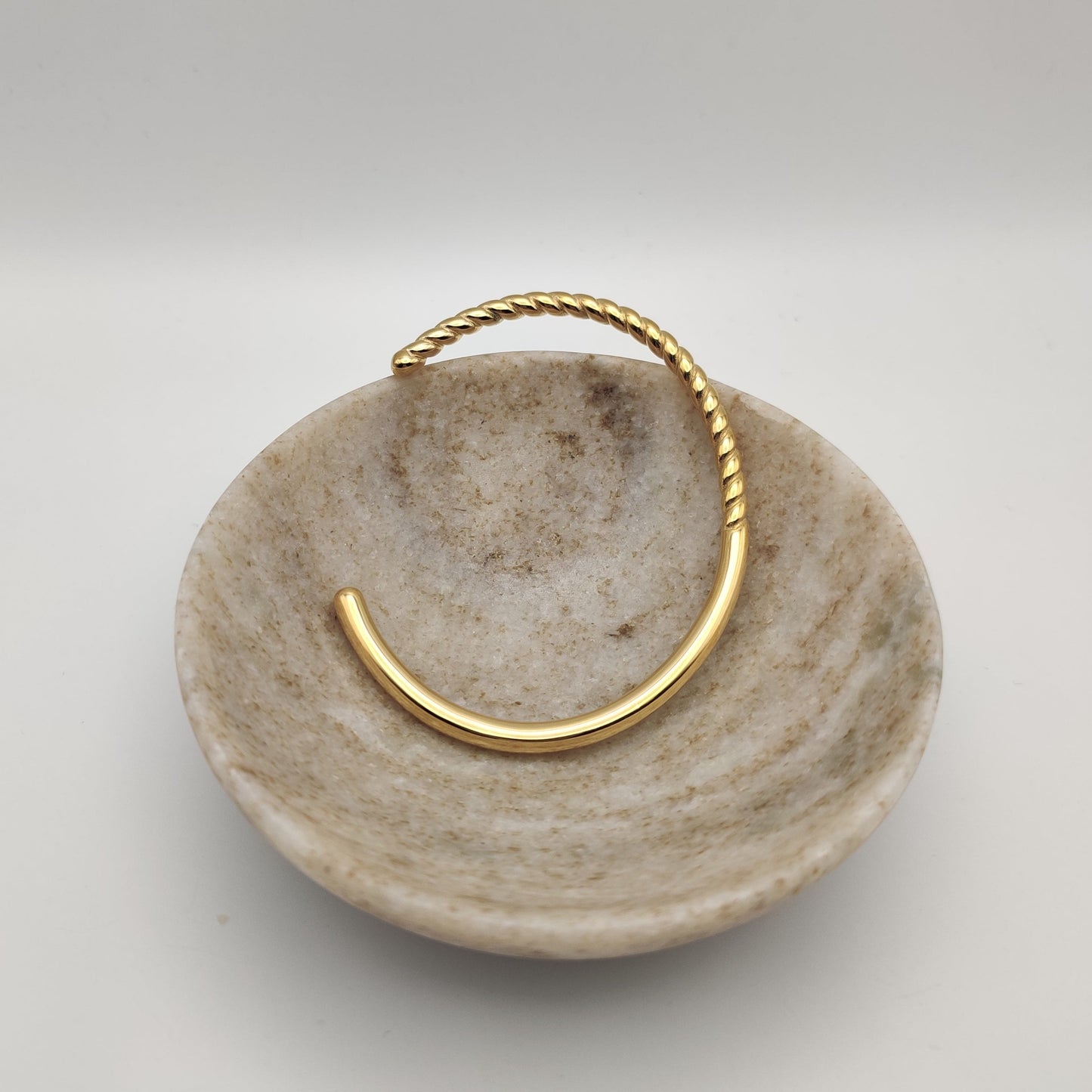 Levie bangle