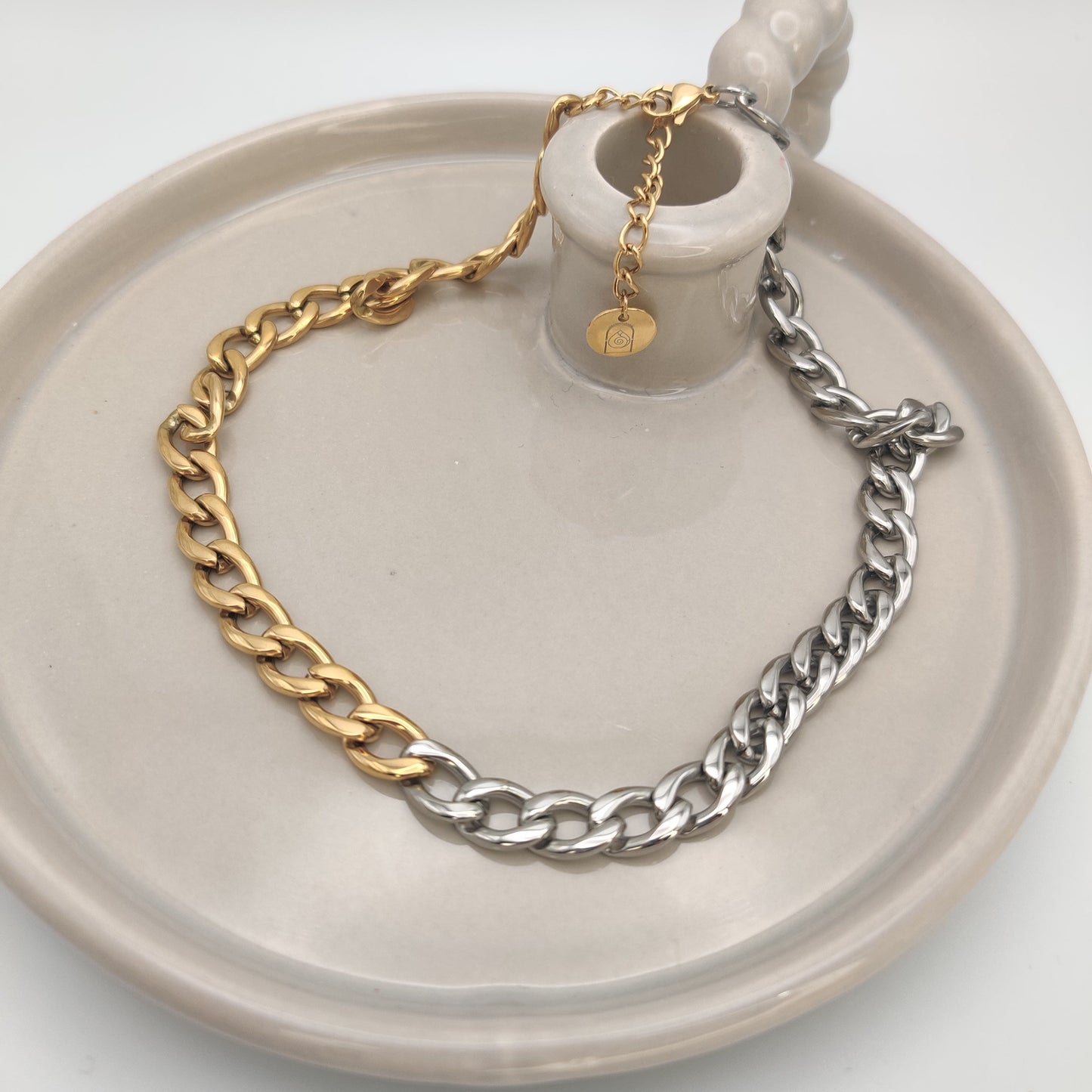 Milana Cuban chain