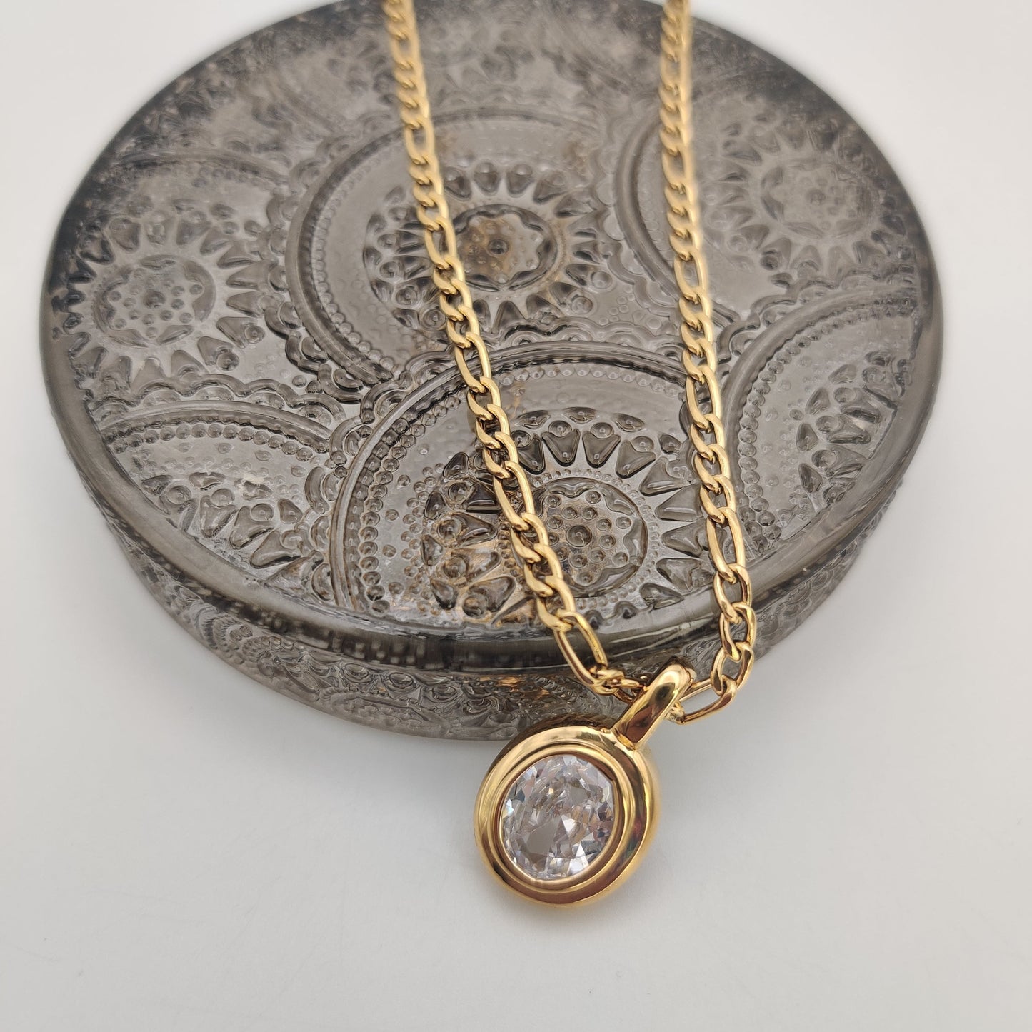Iris necklace