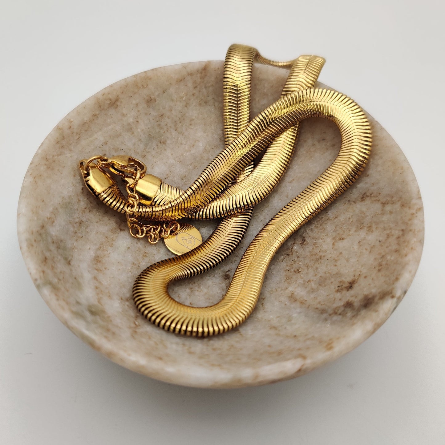 Serpentine chain