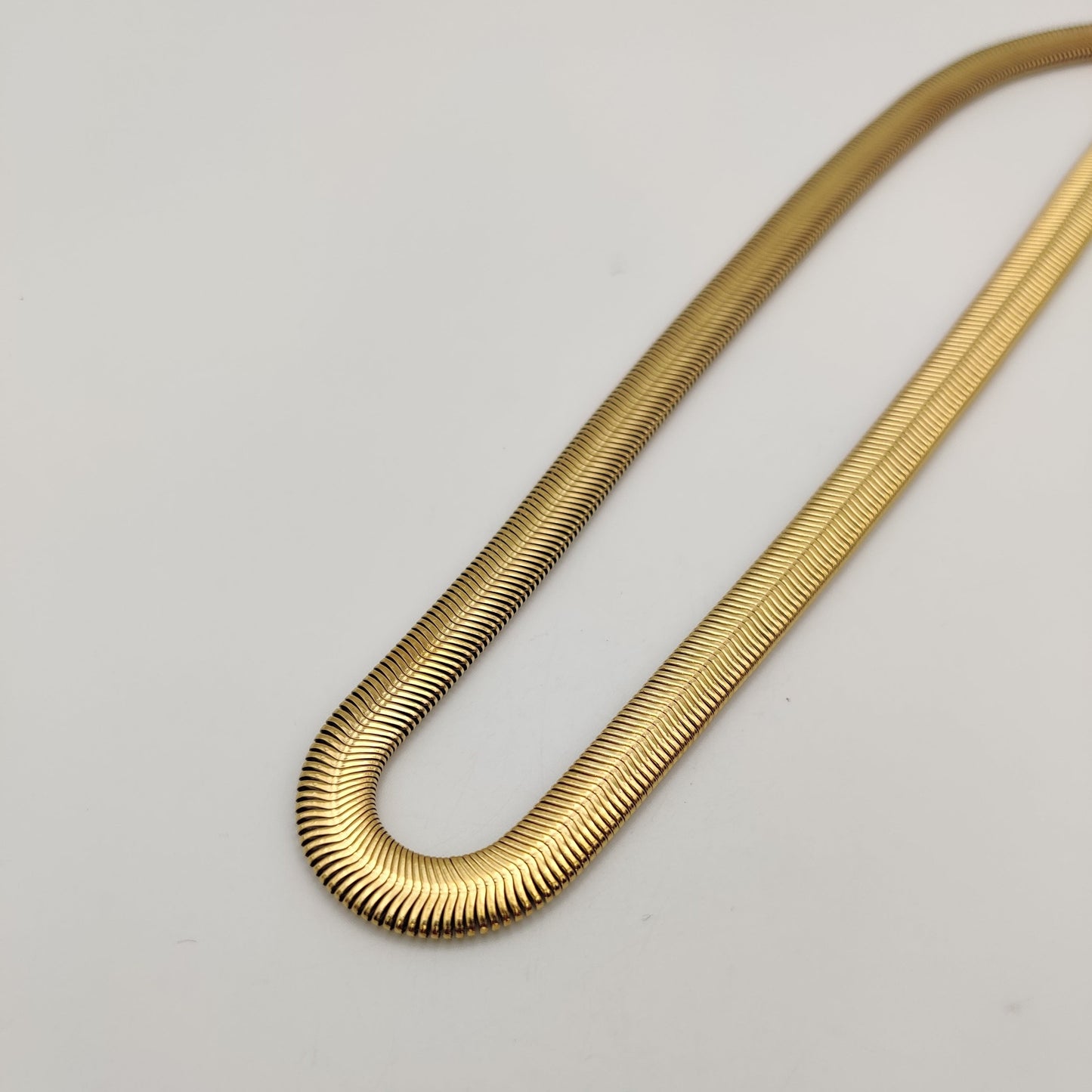 Serpentine chain