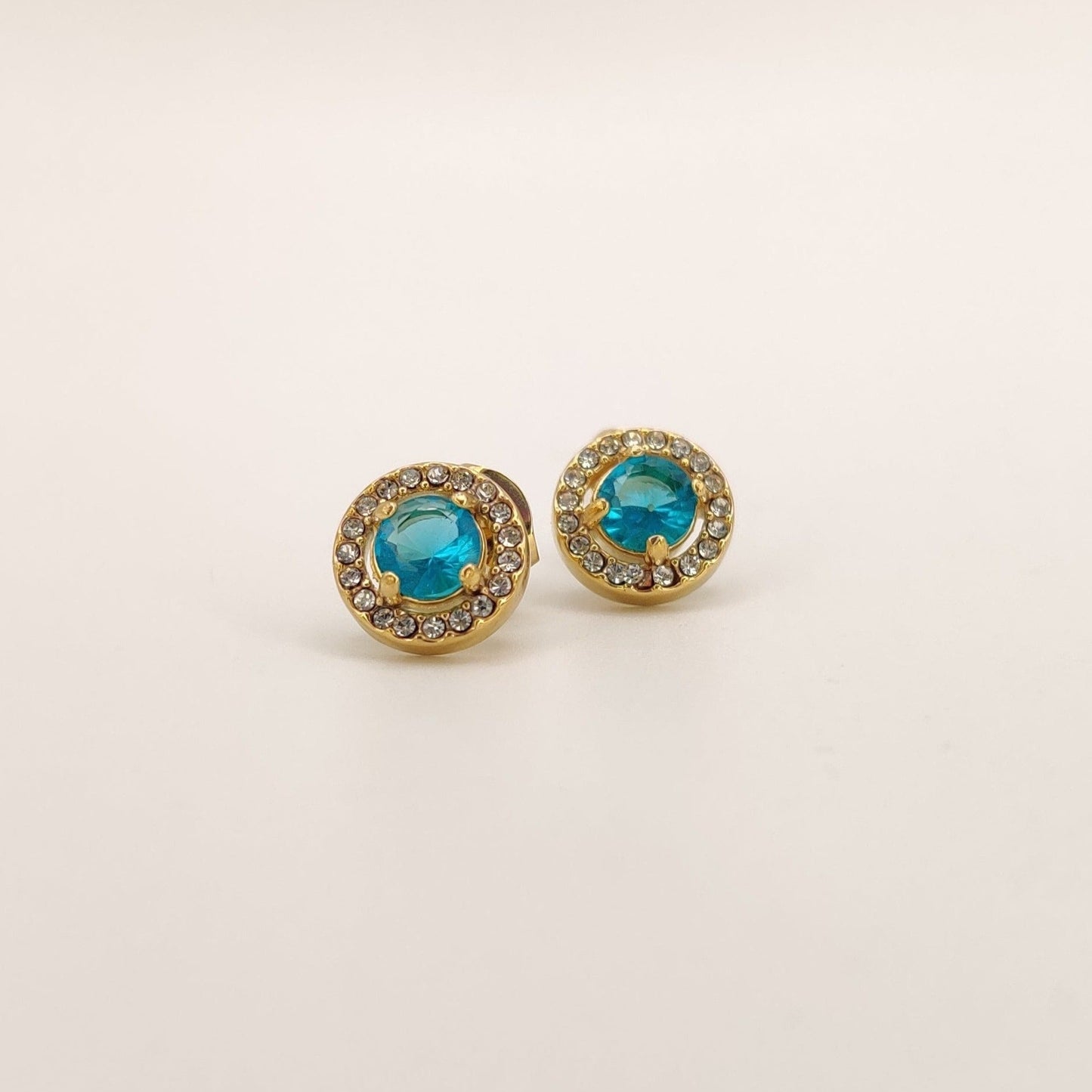 Halo studs