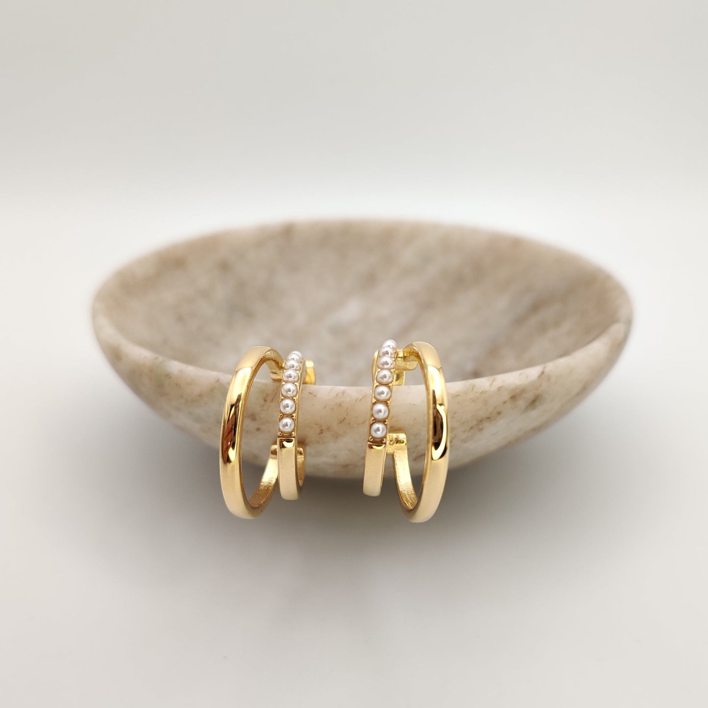 Margot hoops