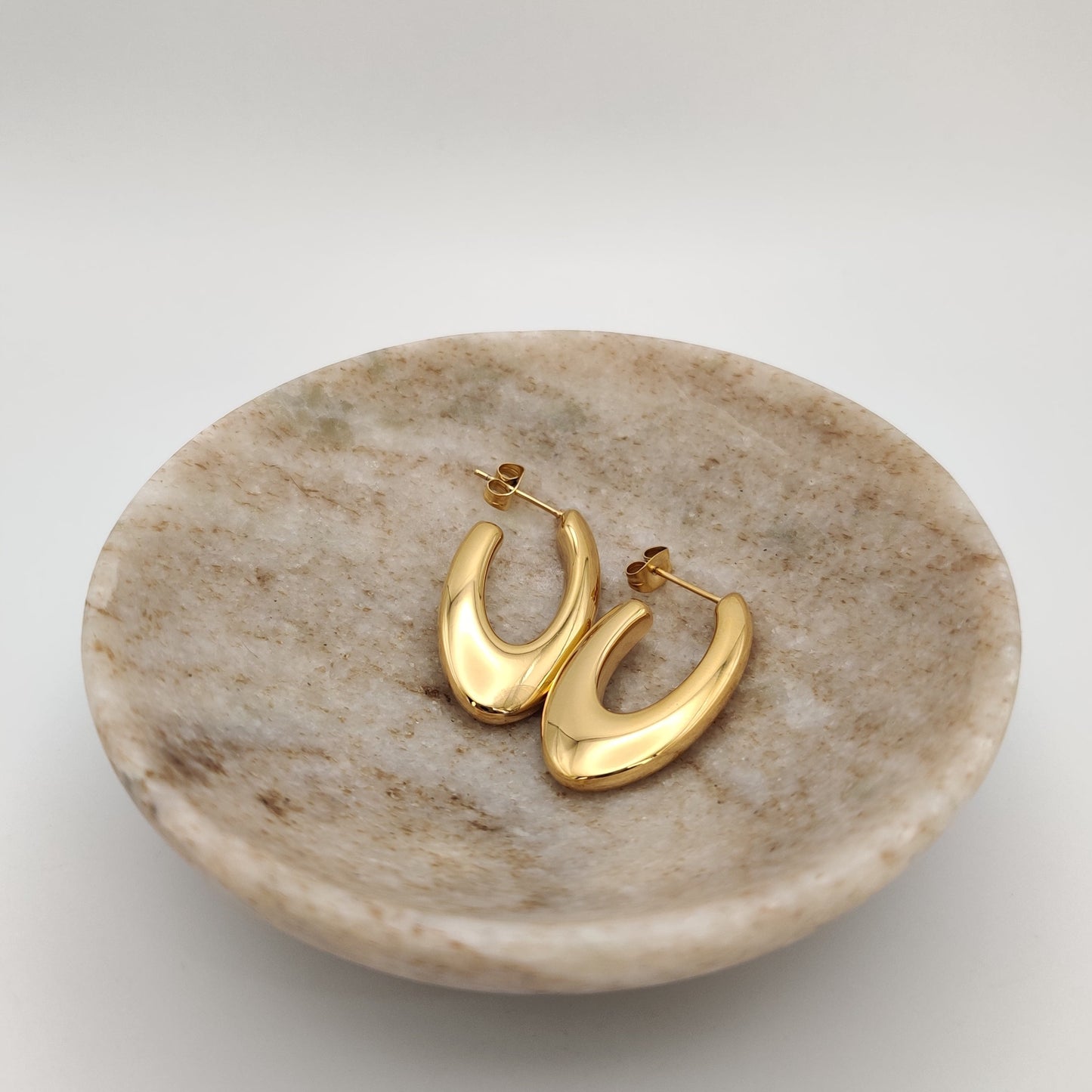 Oval hoops