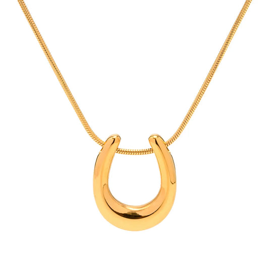 Horseshoe necklace