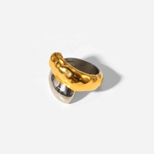 Milana Embrace ring