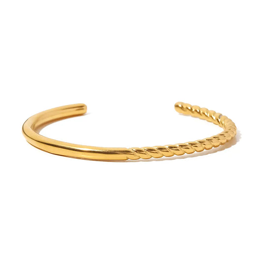 Levie bangle