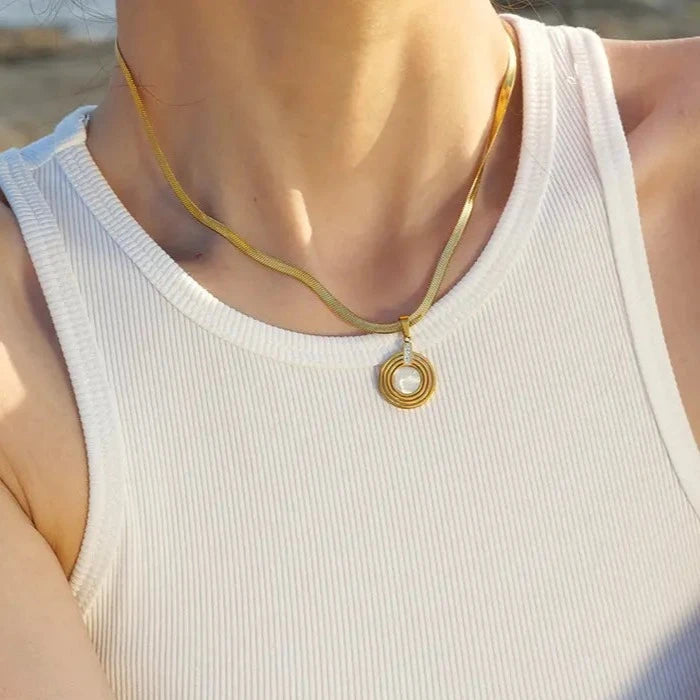 Rings of Opal necklace
