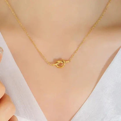 Knotted Bar necklace