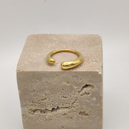 Daphne ring