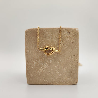 Knotted Bar necklace